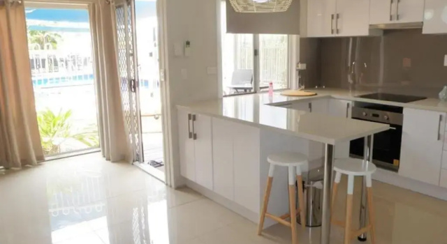 Апартаменты c 1 комнатой Airlie Apartments