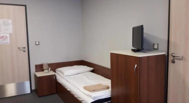 Pokoje Goscinne Swietlik, Забронировать Отель Бытом Katowice Urban Area, рядом с Silesian Opera