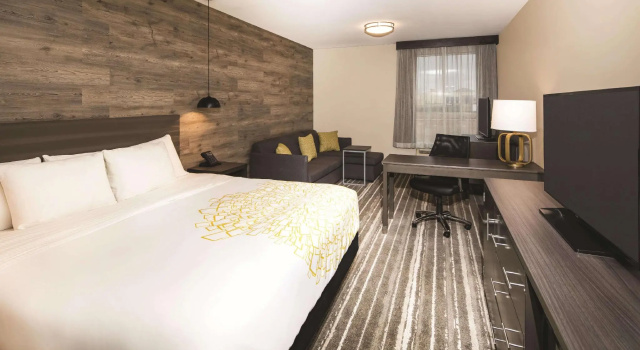 Двухместный номер Deluxe La Quinta Inn & Suites by Wyndham Atlanta South - McDonough