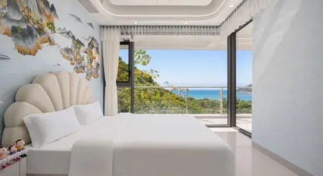 Люкс с 3 комнатами с видом на море Sanya Yuehai Xiangshu Villa