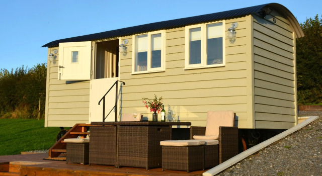 Kerswell Farm Shepherd Huts, Varaa Maatalousloma Totnes Devon