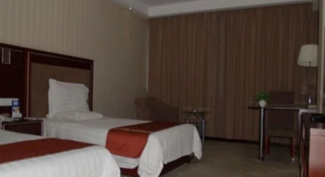 Starway Hotel Haiyuan Nantong Qingnian West Road, Rezerwuj Hotel Hotele w Nantong z Parkingiem, Parking