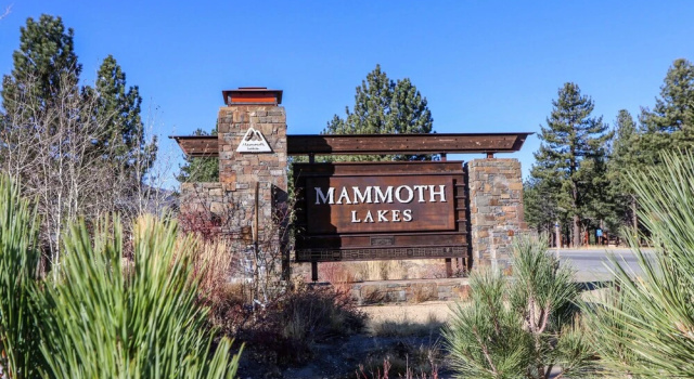 Snowcreek 878 2 Bedrooms 3 Bathrooms Condo