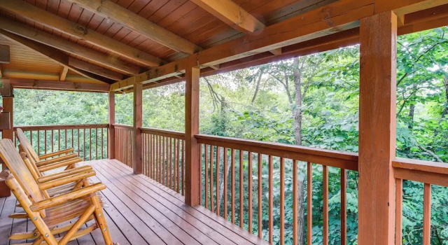 Sevierville Cabin w/ Wraparound Deck + Lake Access