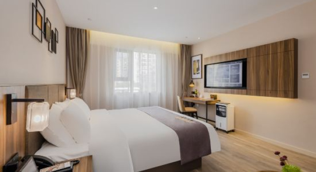 Люкс Homeinn Plus Hotel (Ma'anshan Wanda Plaza Mengniu Industrial Park)
