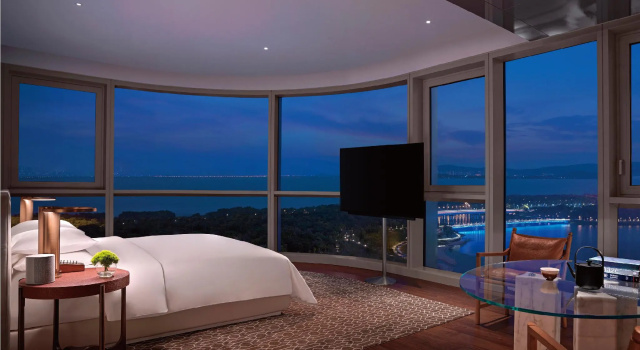 Двухместный номер Deluxe с видом на залив Andaz Shenzhen Bay