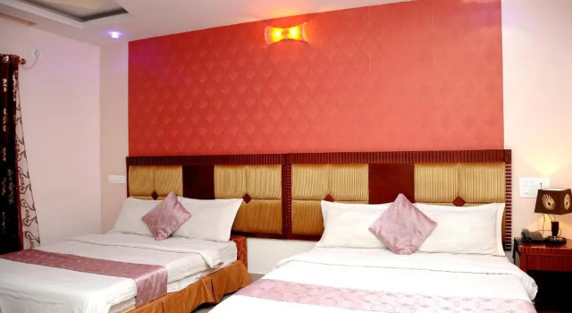 Трёхместный номер Standard Hotel Kings Kastle