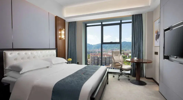 Люкс Business Ramada Encore by Wyndham Chenzhou North