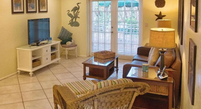 Номер Standard c 1 комнатой с видом на бассейн Siesta Palms By the Beach