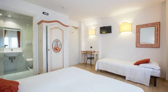 Трёхместный номер Standard Hotel Ariston