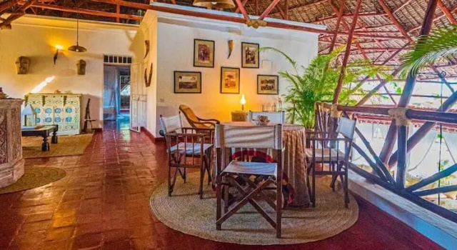 Luxury Perl Villa, Book Villa Sommerhuse i Coast Region, Hytte