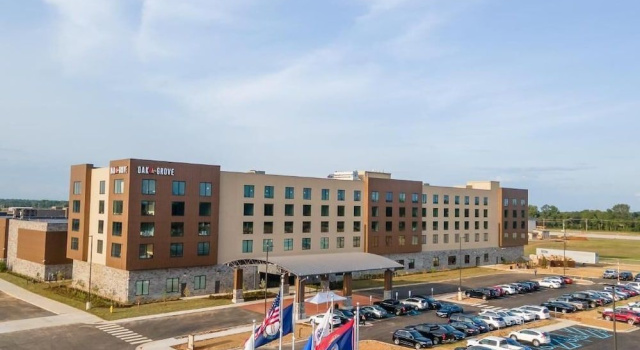 Oak Grove Racing Gaming & Hotel, Buchen Sie Hotel Oak Grove 