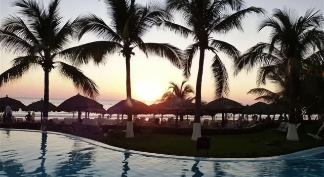 Residence BayViewGrand 1BR, Забронировать Отель Отели Герреро с завтраком, Завтраки