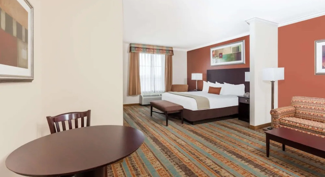 Studio Suite Baymont by Wyndham Henderson