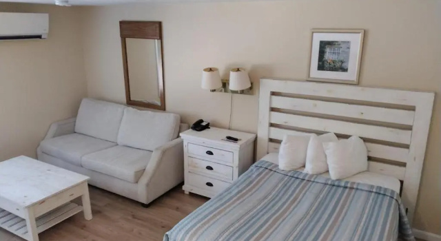 Полулюкс The Grand Beach Inn