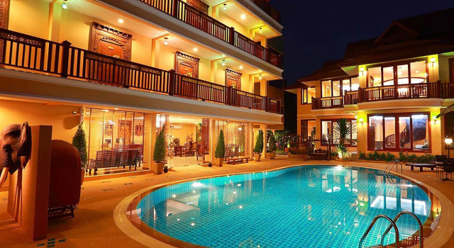 At Chiang Mai Hotel