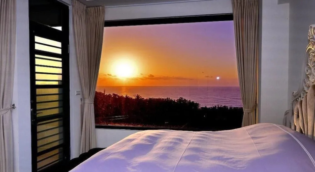 Sunlight Gallery landscape B&B