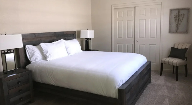 Downtown Suites ONE, Забронировать Отель Отели Wine Country - Northern California с парковкой, Парковка