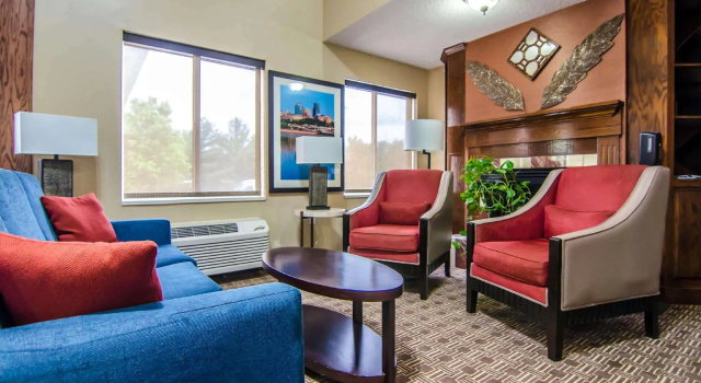 Люкс Standard Quality Suites St. Joseph