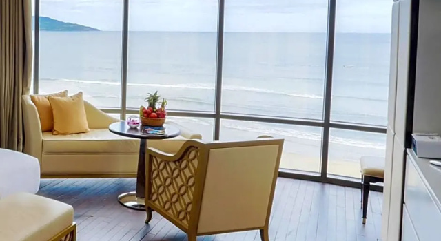 Полулюкс с видом на море Holiday Beach Hotel Danang