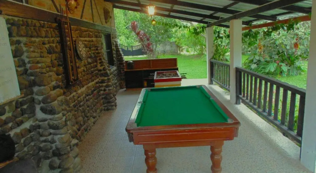 Четырёхместный номер Standard с красивым видом из окна Casa de Piedra
