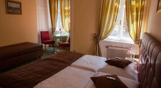 Трёхместный номер Standard Hotel Bergwirt Schönbrunn