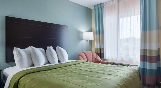 Четырёхместный номер Standard Quality Inn Calhoun North I-75