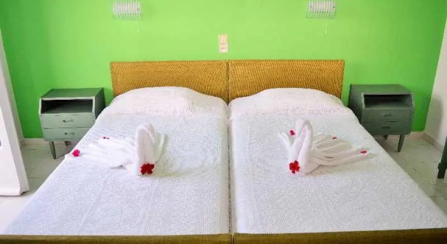 THIRES Guesthouse, Забронировать Отель Василикос Закинф