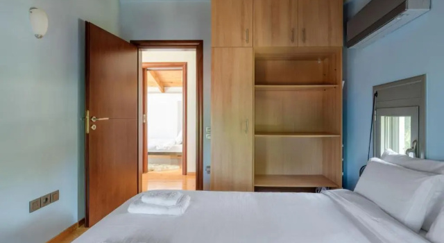Вилла рядом с пляжем Crystal Beach Villa
