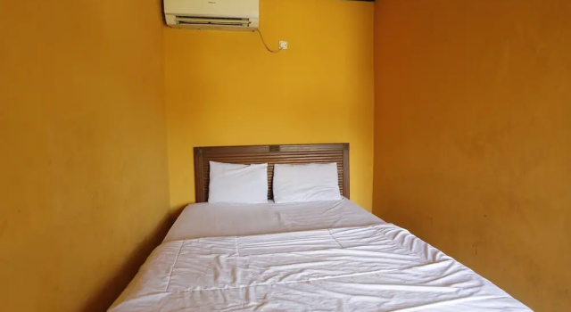 Номер Standard Hotel O Penginapan Budhe Sri