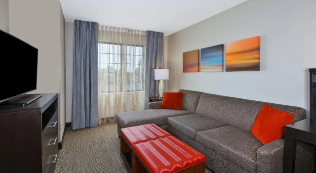 Staybridge Suites Detroit-Utica by IHG, Забронировать Отель Ютика Detroit Metropolitan Area