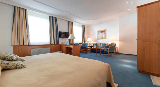 Трёхместный номер Standard Hotel Walther - Relais & Châteaux