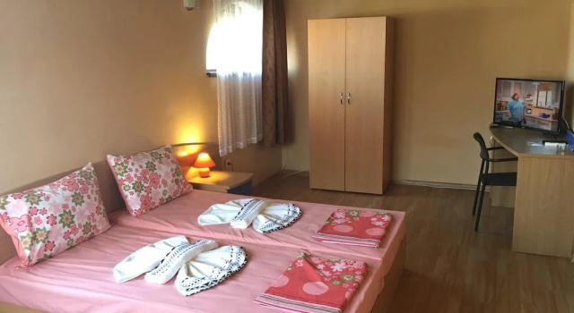 Paradise Chernomorets, Rezervovat Hotel Chernomorets hotely s bazénem, Bazén