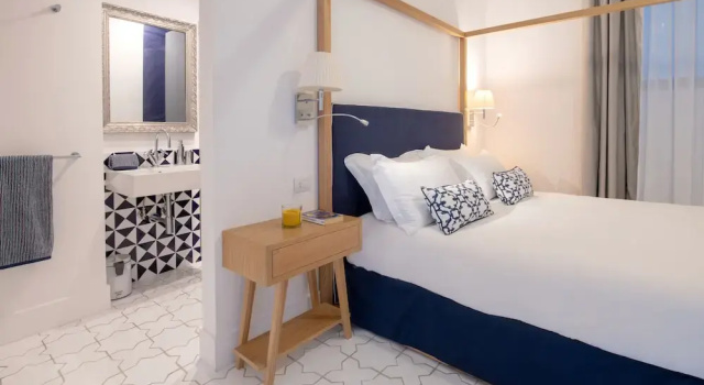 Luxury Apartment with Garden and Pool, Забронировать Апартаменты/квартира Отели Сант-Аньелло с бассейном, Бассейн