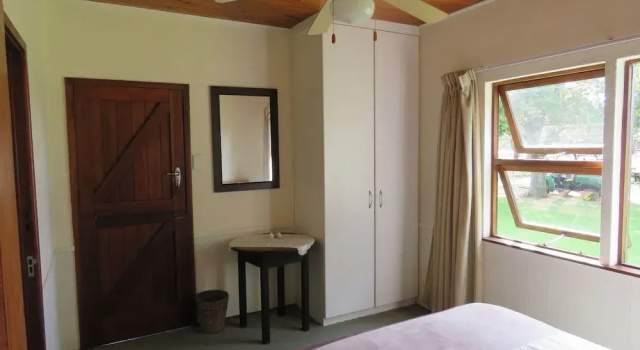 Natures Way Bushbuck Cottage, Забронировать Отель «постель и завтрак» Крэгс Найсна