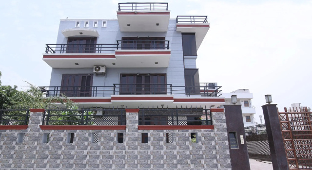 OYO 15184 Dev Palace