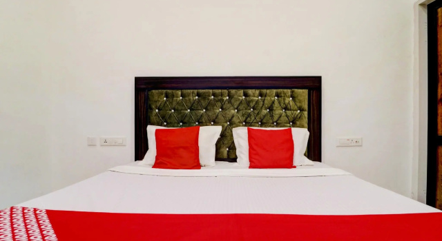 OYO 77271 Hotel Riverview, Забронировать Отель Патьяла штат Пенджаб