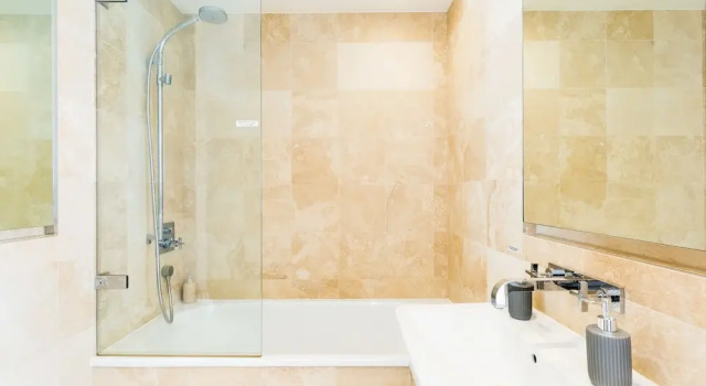 Reign Luxure Apartments