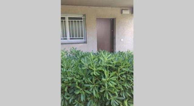 Particulier loue T3 en rez de jardin à 30 mètres de la plage avec un double box, Забронировать Апартаменты/квартира Отели Calanques National Park с парковкой, Парковка