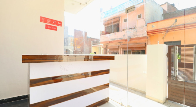 OYO 24142 Hotel Smart King, Забронировать Отель Отели штата Харьяны 3 звезды, 3*