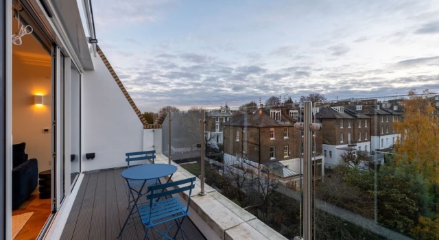 Апартаменты Beautiful Hampstead Home RH9
