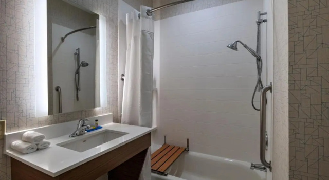Люкс Holiday Inn Express Hotel & Suites Cedar Park by IHG