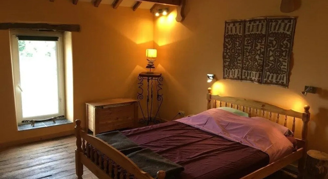 B&B La Chambre de l'Anthropologue, Забронировать Отель «постель и завтрак» Борен провинция Намюр