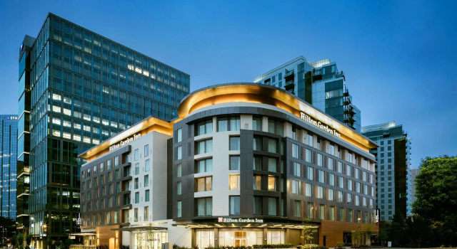 Двухместный люкс c 1 комнатой Hilton Garden Inn Seattle Bellevue Downtown, WA