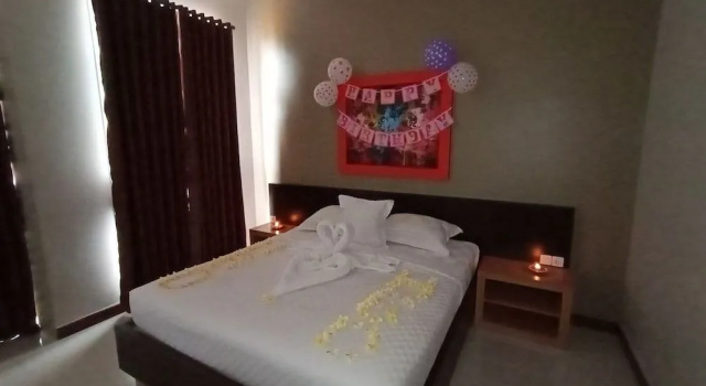 Asiana Lovina Hotel, Забронировать Отель Ловина Булеленг, рядом с Пляж Ловина