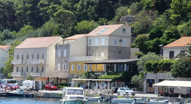 Just by the Sea Apartments