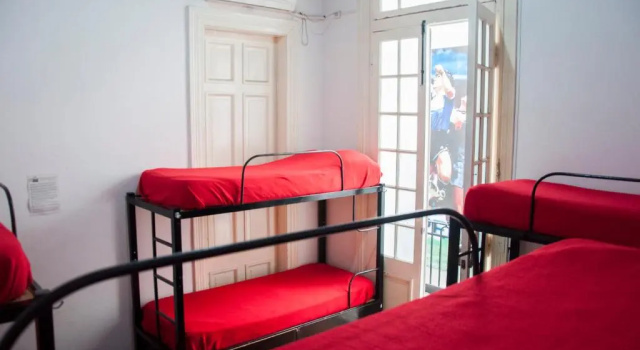 Кровать в общем номере Ideal Social Hostel