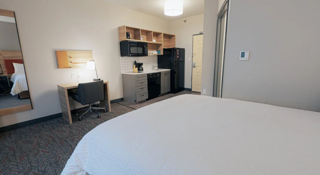 Двухместный люкс Candlewood Suites Merrillville by IHG