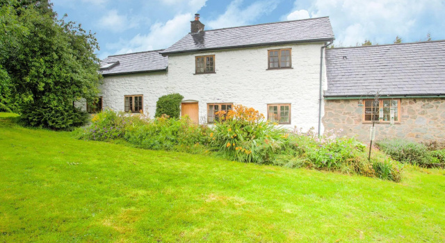 Vintage Holiday Home in Welshpool With Garden, Забронировать Дом для отпуска Лланвихангел-Инг-Нгуива Повис