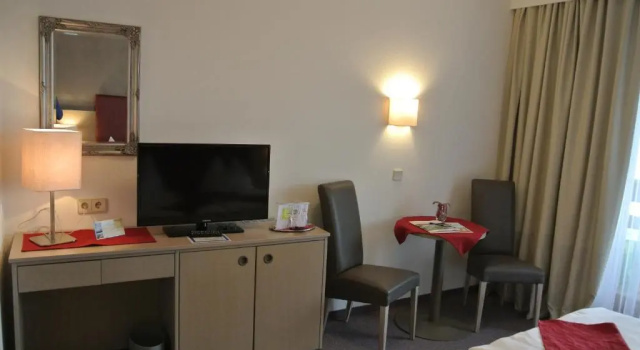 Двухместный номер Classic с балконом Dei Hotel Schönblick